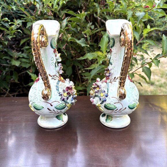 Vintage Ceramic Floral Rococo Vase Pair with Applied Flowers - Picture 2 of 13